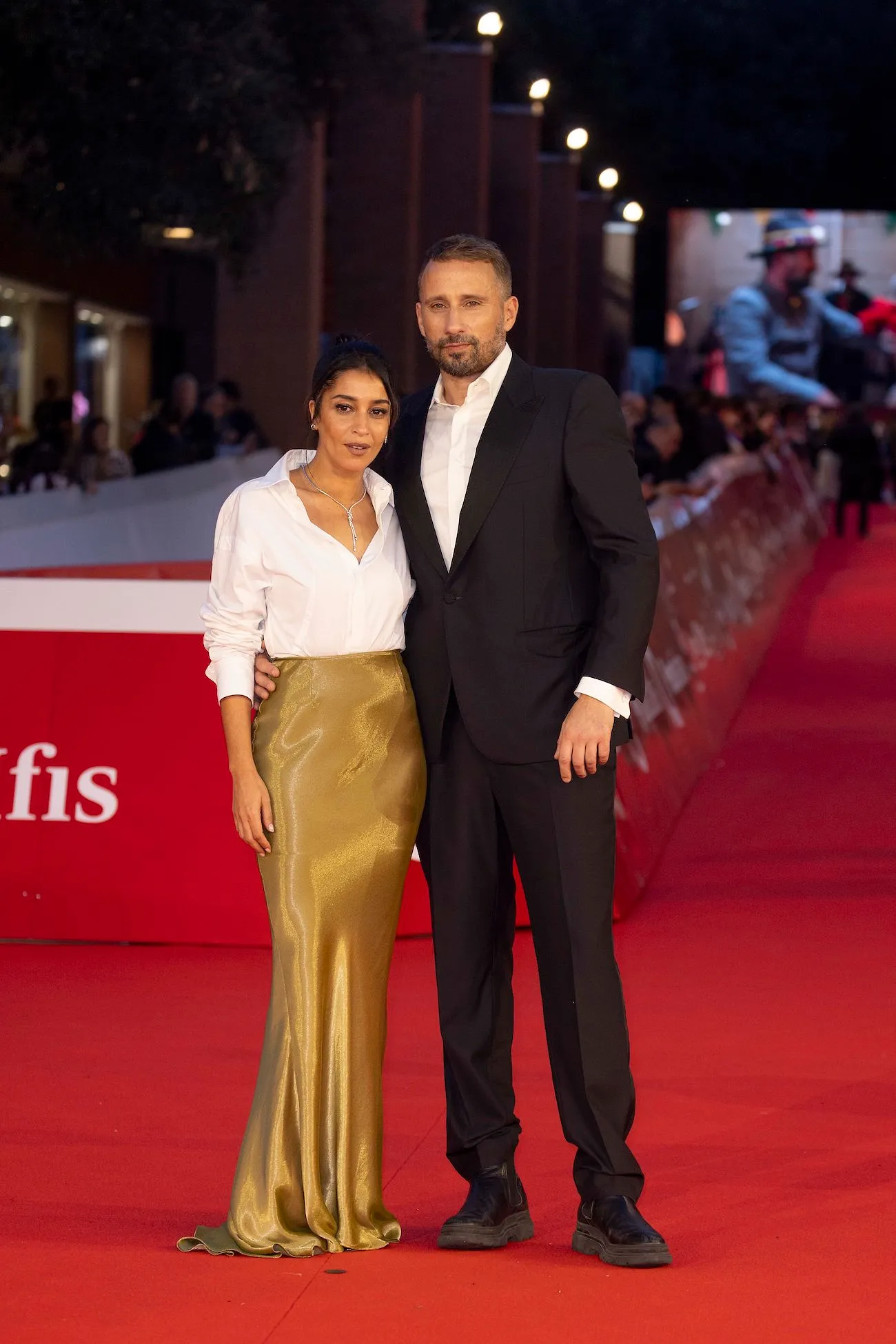 Leïla Bekhti nous donne une nouvelle leçon de style à Rome - Photo News - Audrey Morard