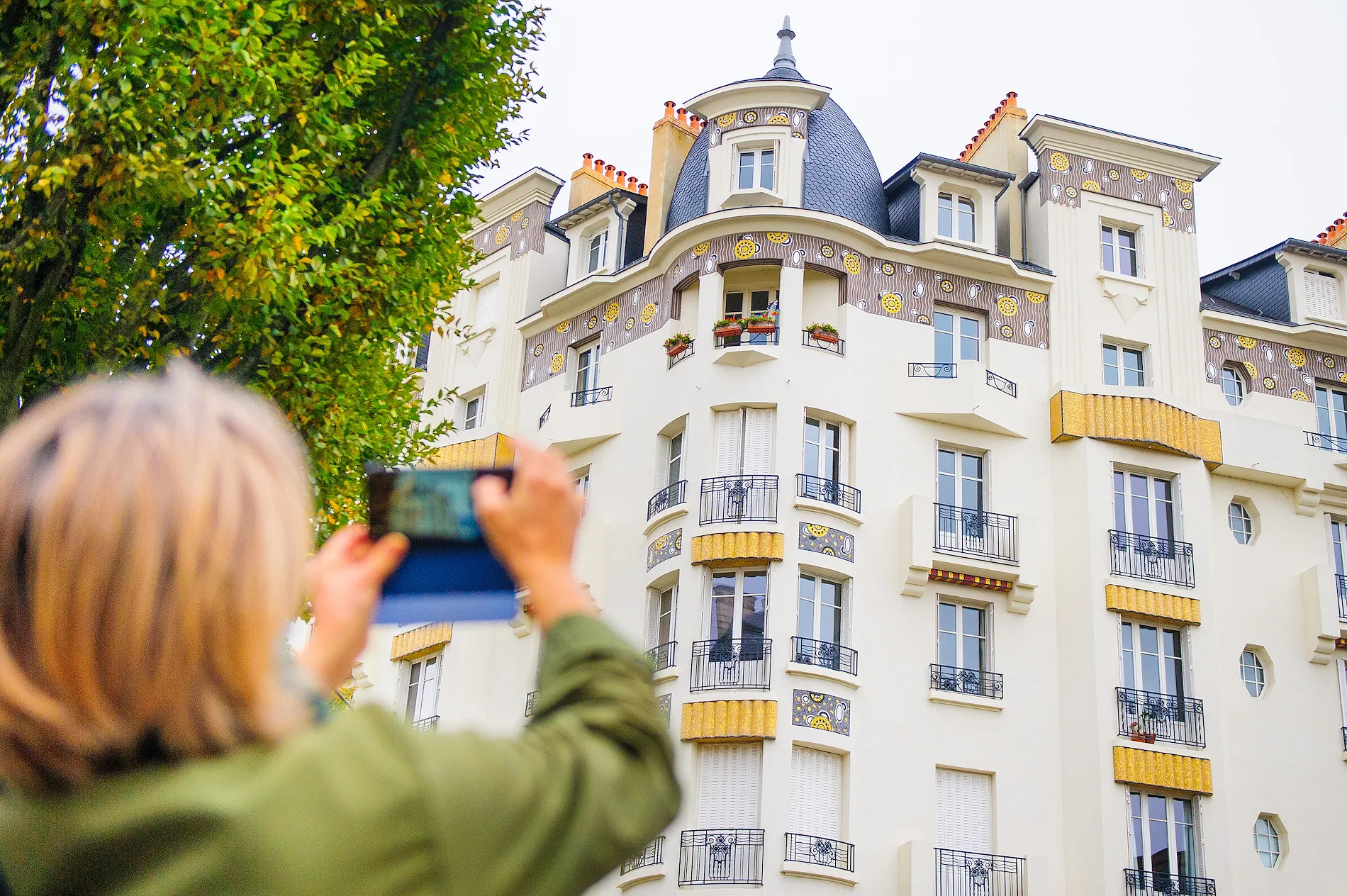 Maisons à colombages, mosaïques… Pourquoi cette charmante ville de l’ouest de la France vaut le détour - Thomas Crabot - Audrey Morard