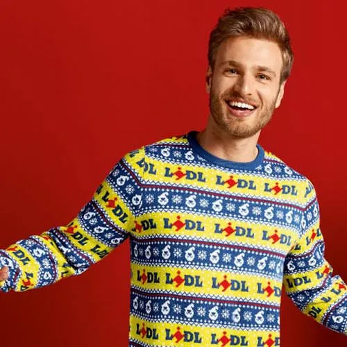 Le pull de Noel que tout le monde va porter vient de chez Lidl SoSoir