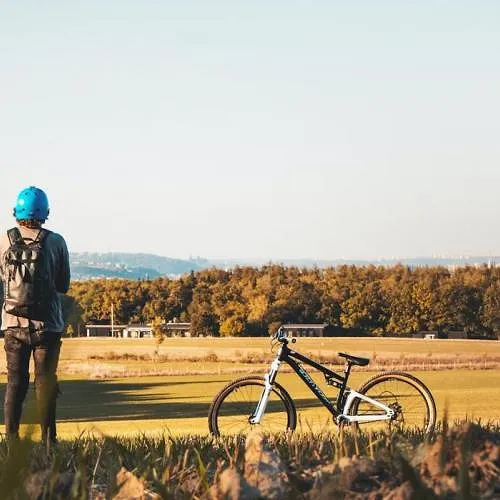 Hexplo le Waze du velo qui aide les cyclotouristes a mieux organiser leur voyage SoSoir