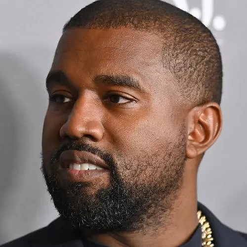 Baskets kanye west store